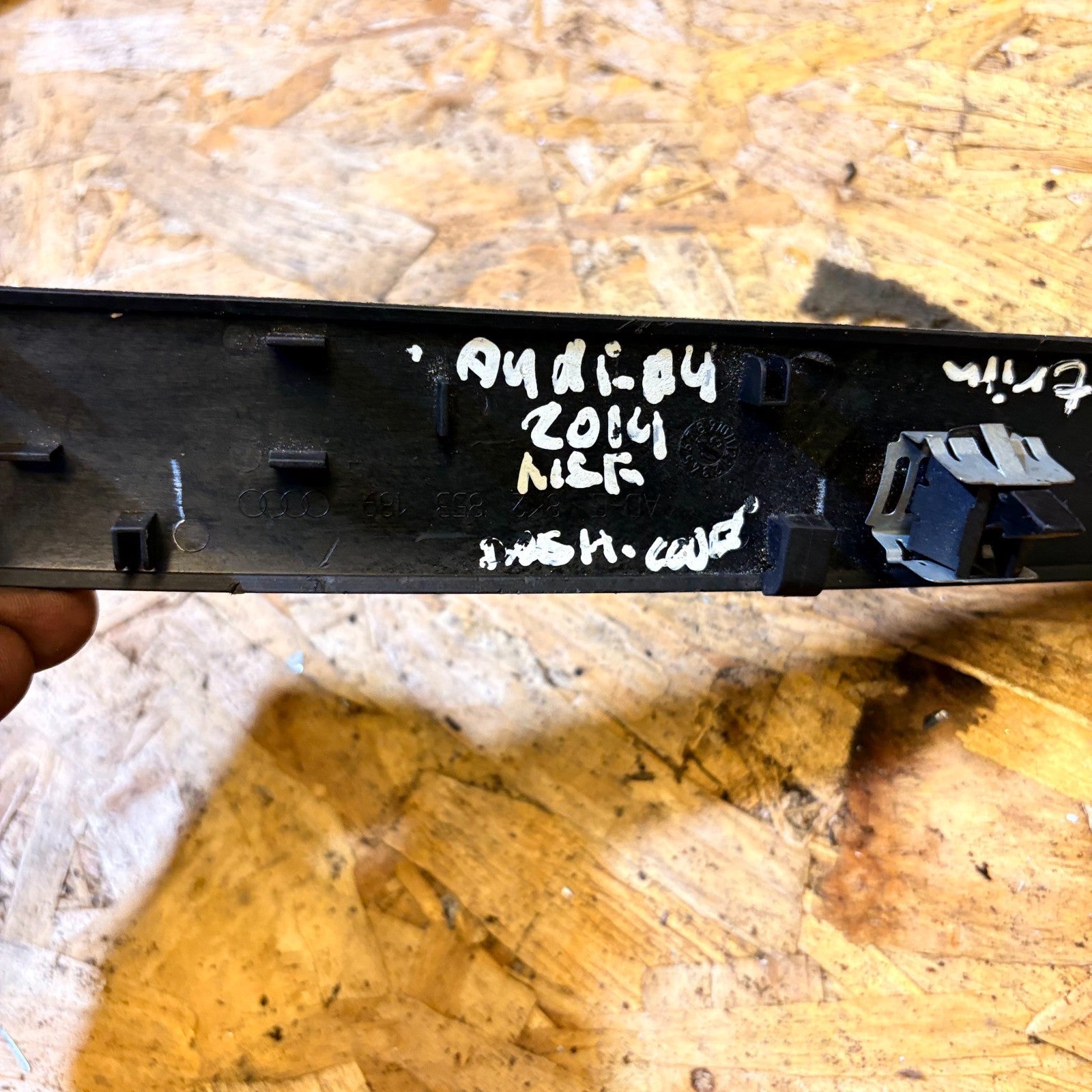 AUDI A4 DASHBOARD TRIM COVER FRONT LEFT SIDE 2014 8K2853189