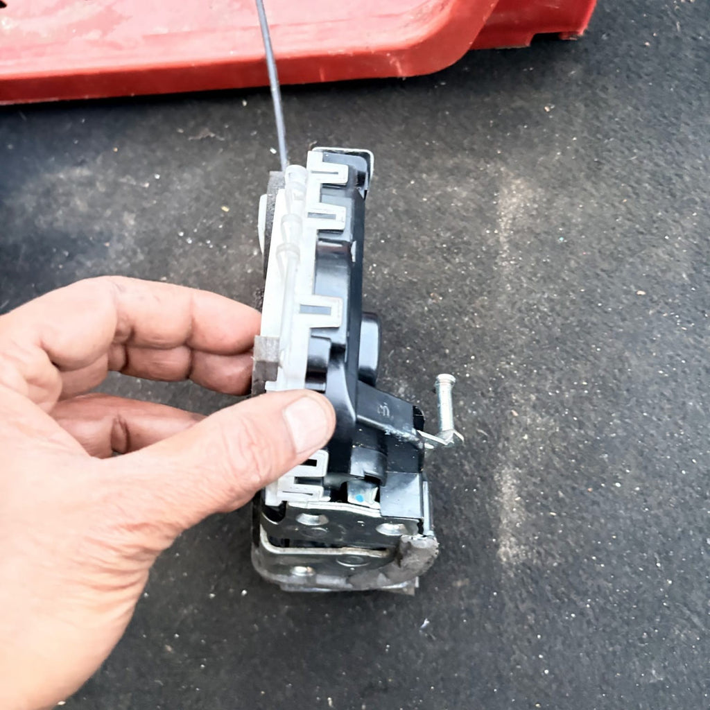 Toyota Prius Mk3 11/2012-11/2015 Rear Left Door Lock Latch Actuator 69060-47090