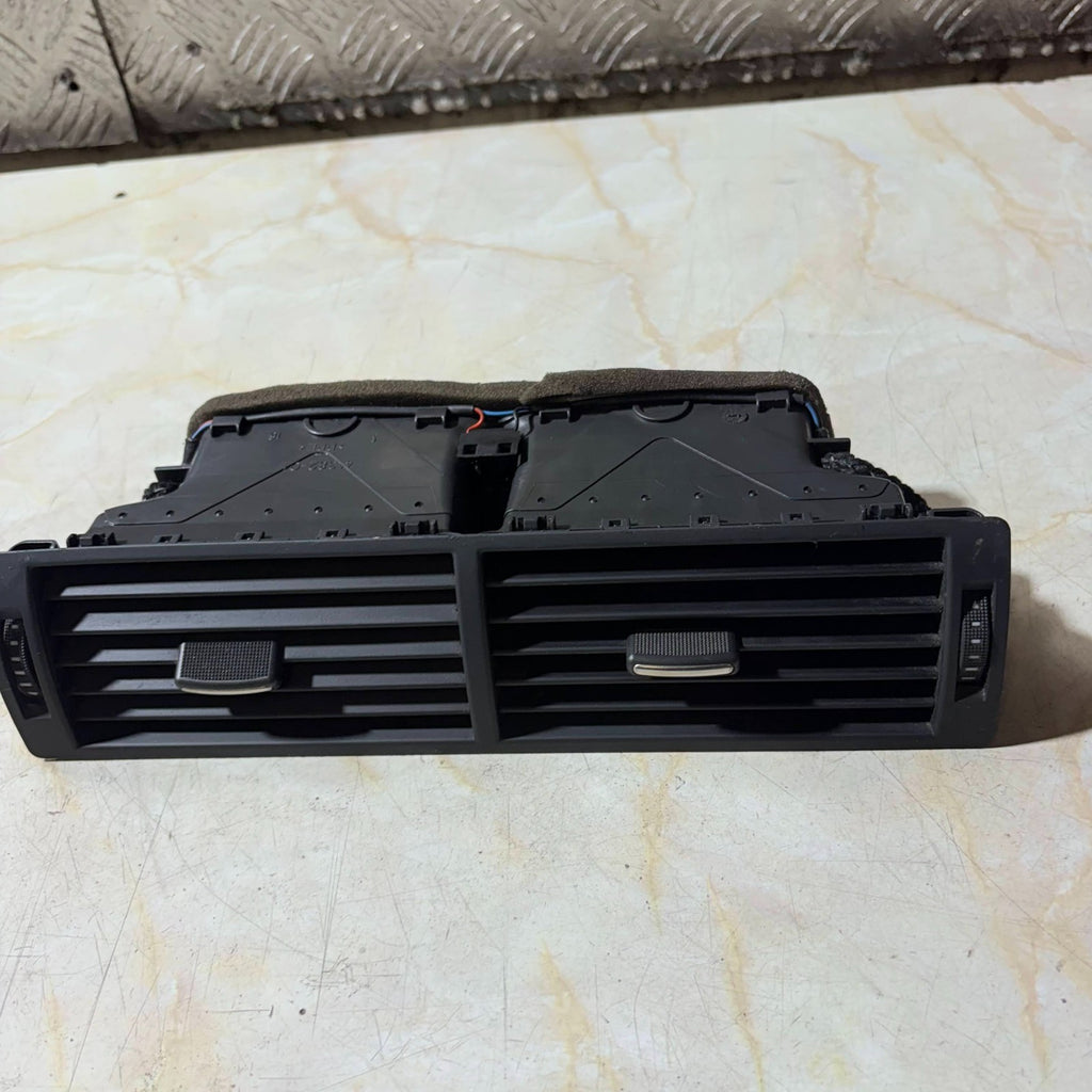 Audi A4 8E B6/B7 2001-2008 Centre Dashboard Air Vent 8E0820951H