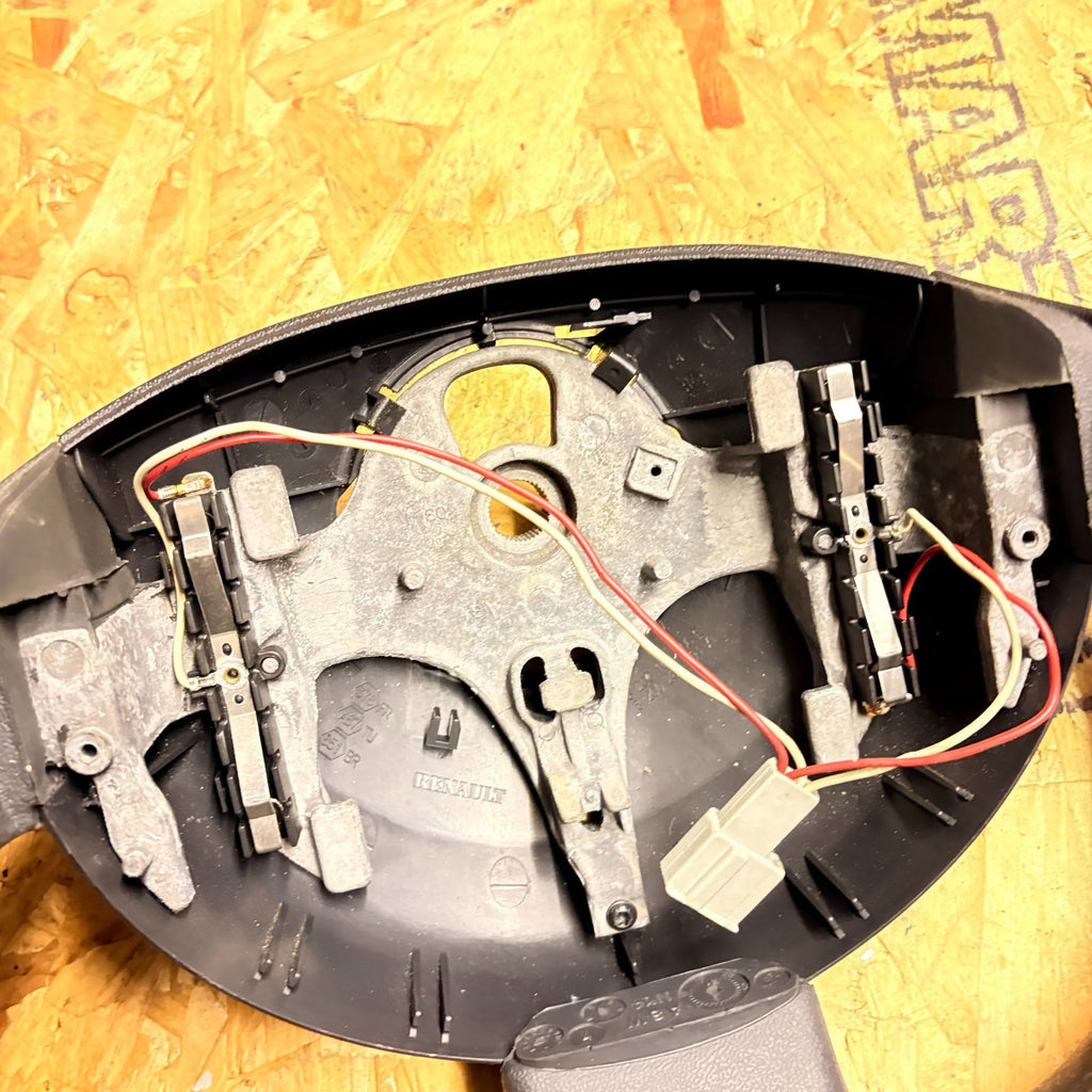 Renault Scenic II/Grand Scenic II X84 Steering Wheel 8200106306E 2003-2009