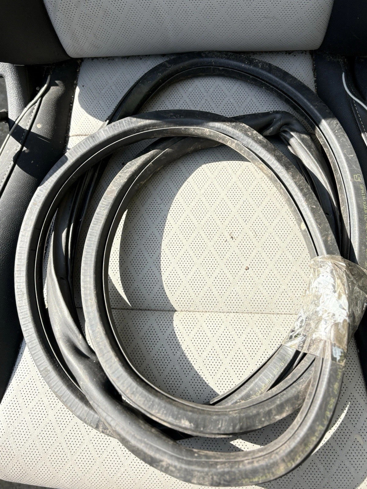 Seat Leon MK2 N/S Rear Passenger Left Side Door Rubber Seal