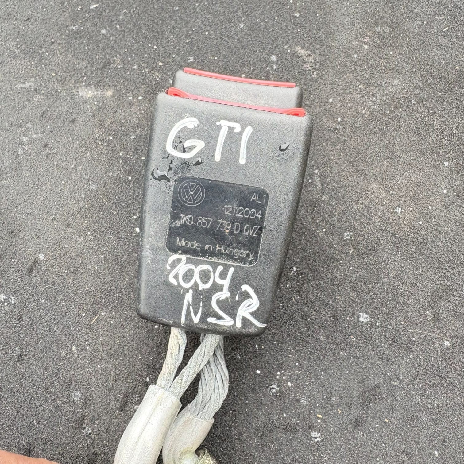 VW Golf MK5 Rear Seat Belt Catch 1K0857739D 2004
