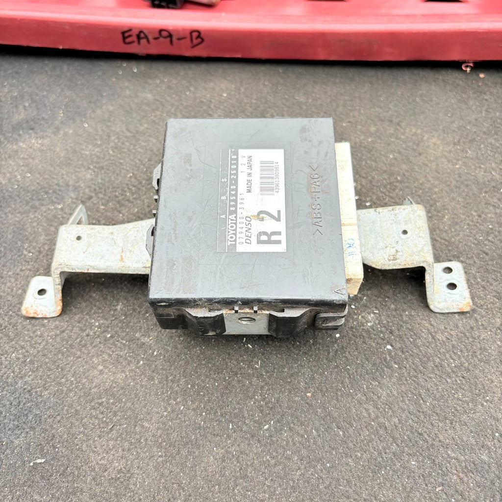 2005 TOYOTA DYNA 300 ABS Control Unit 89540-25010