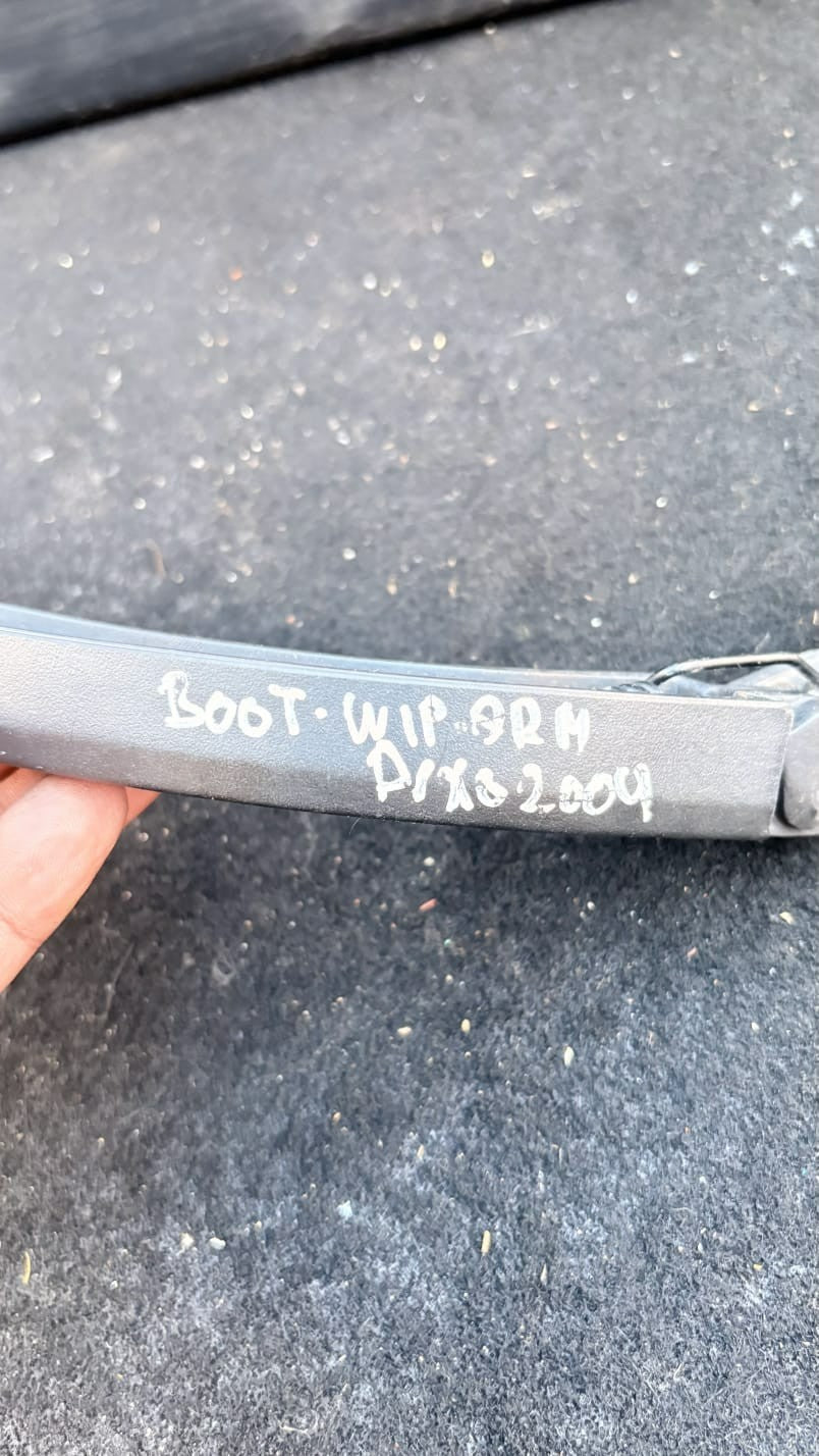 Rear wiper arm rear windshield wiper rear window for Ford Fiesta 6 VI VAN-2009