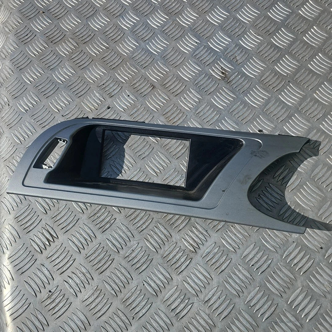 AUDI A4 B8 8K (2008 > 2015) DASHBOARD SCREEN SURROUND TRIM 8K2857185G