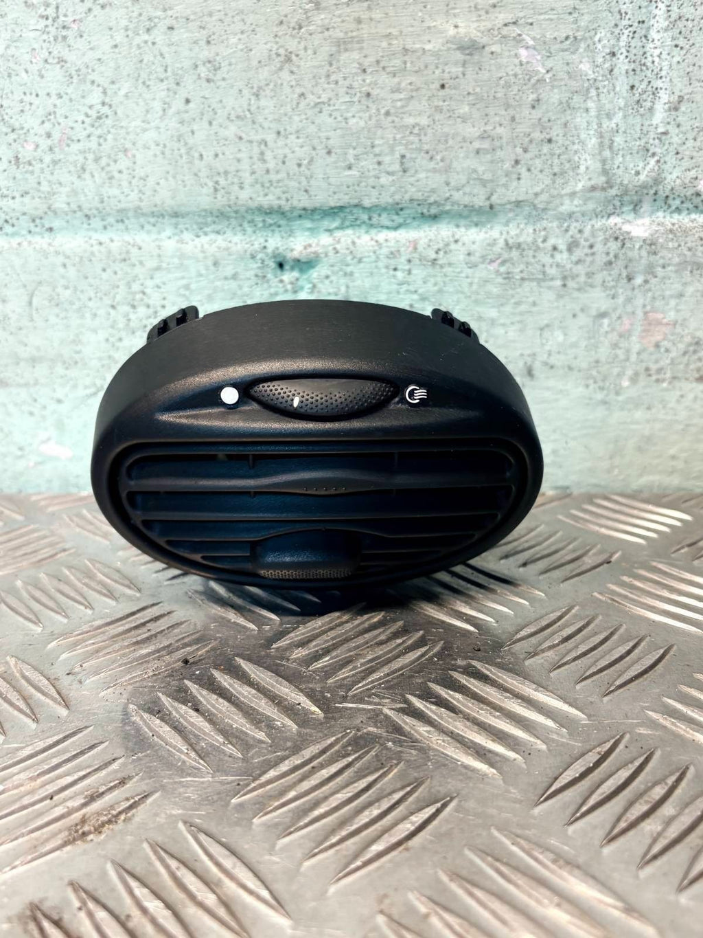 FORD FOCUS 2003 AIR VENT MIDDLE 98AB19893AKW O/S