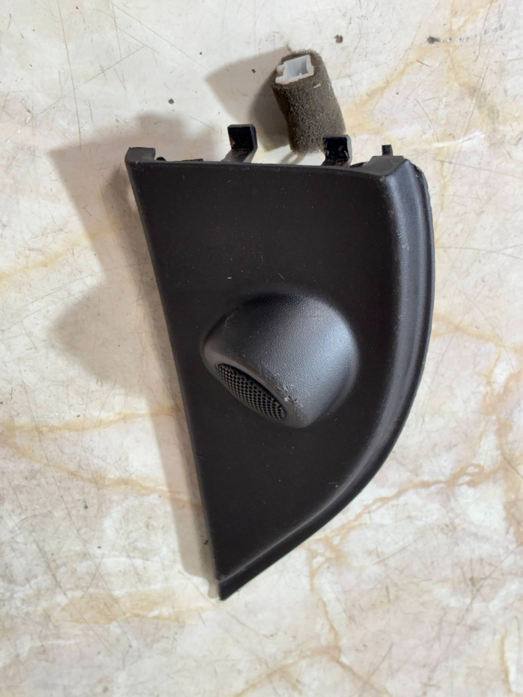 Hyundai Getz 2004 front right door speaker tweeter 87661-1C020
