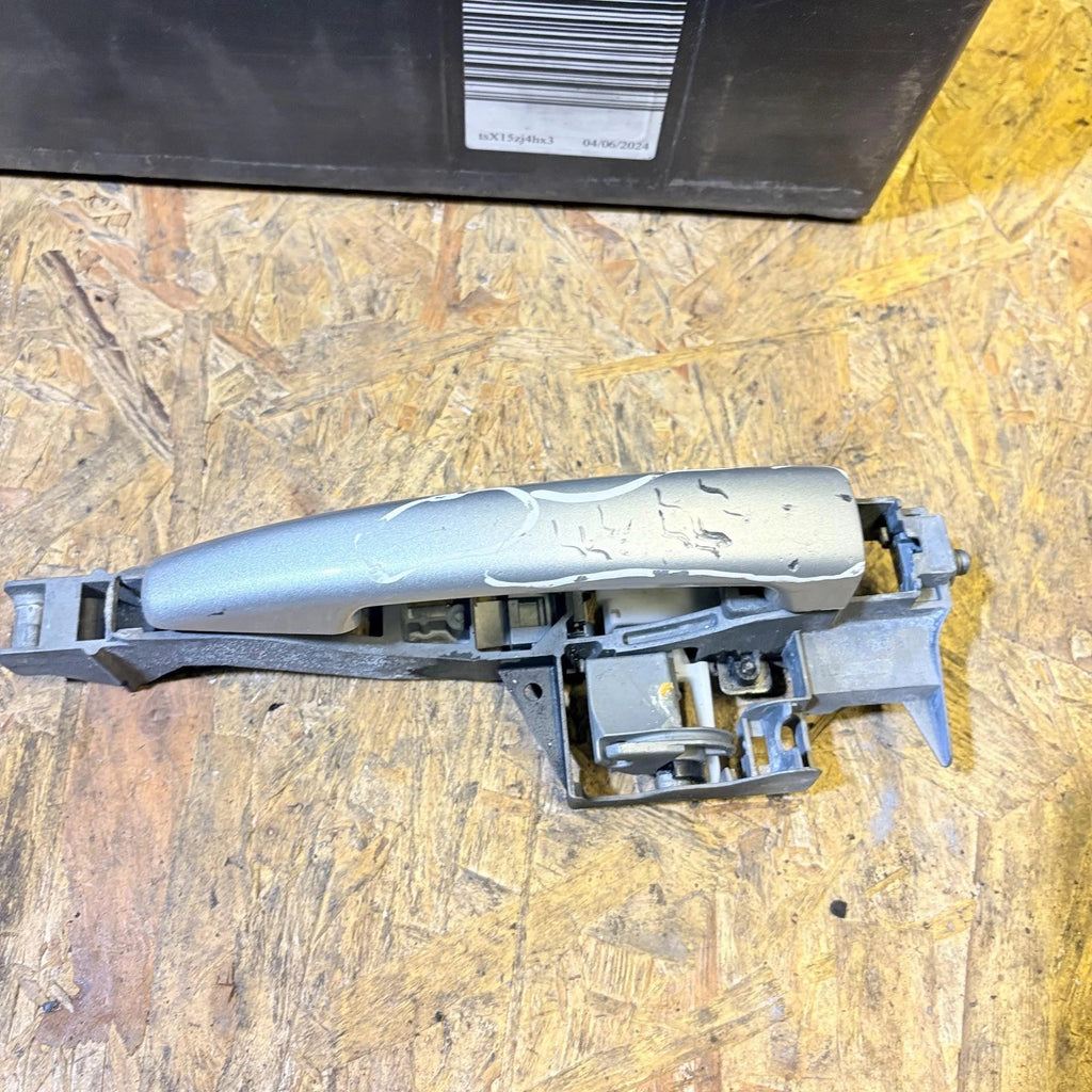 CITROEN C3 DOOR HANDLE DRIVER RIGHT SIDE FRONT 2012