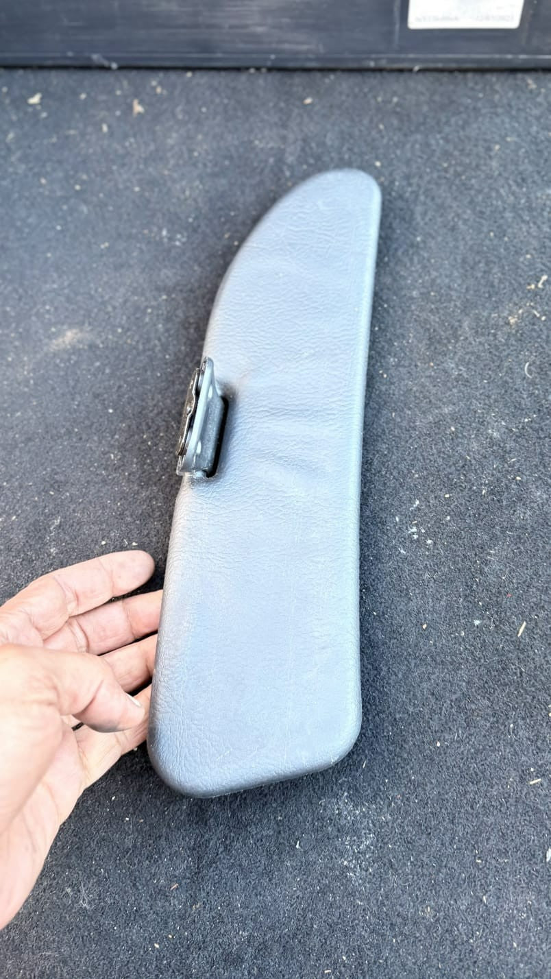 BMW Z3 OS Driver Side Sun Visor Black 10081010 1999
