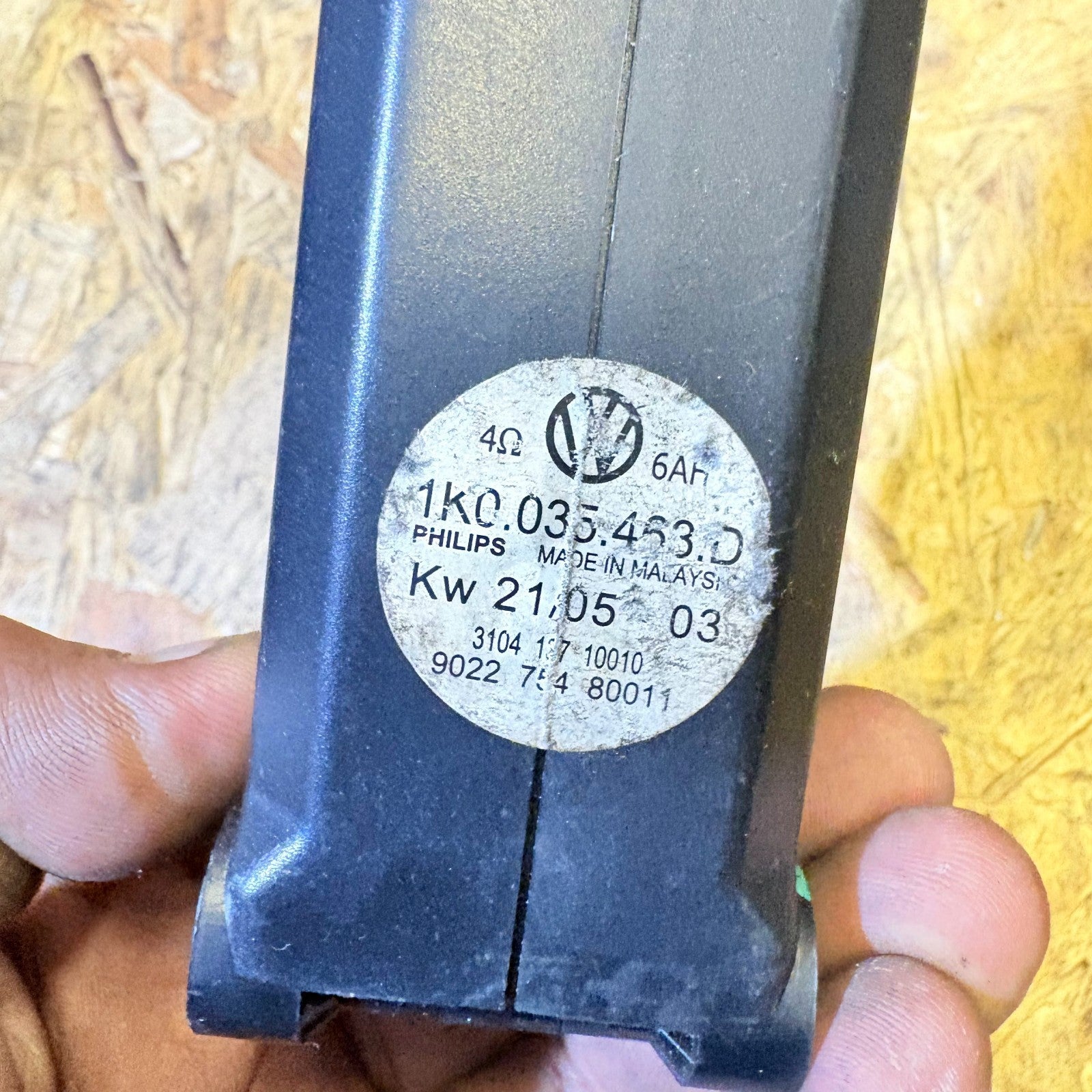 2003-2009 VOLKSWAGEN GOLF AMPLIFIER (RIGHT FRONT) 1K0.035.463.D
