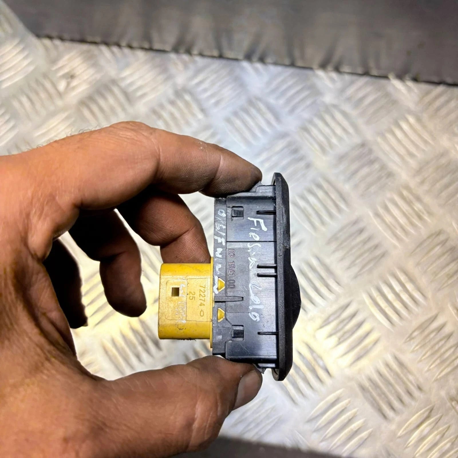 Power Window Control Switch 8A6T14529AA Replacement For Fiesta VI 1.25 2010
