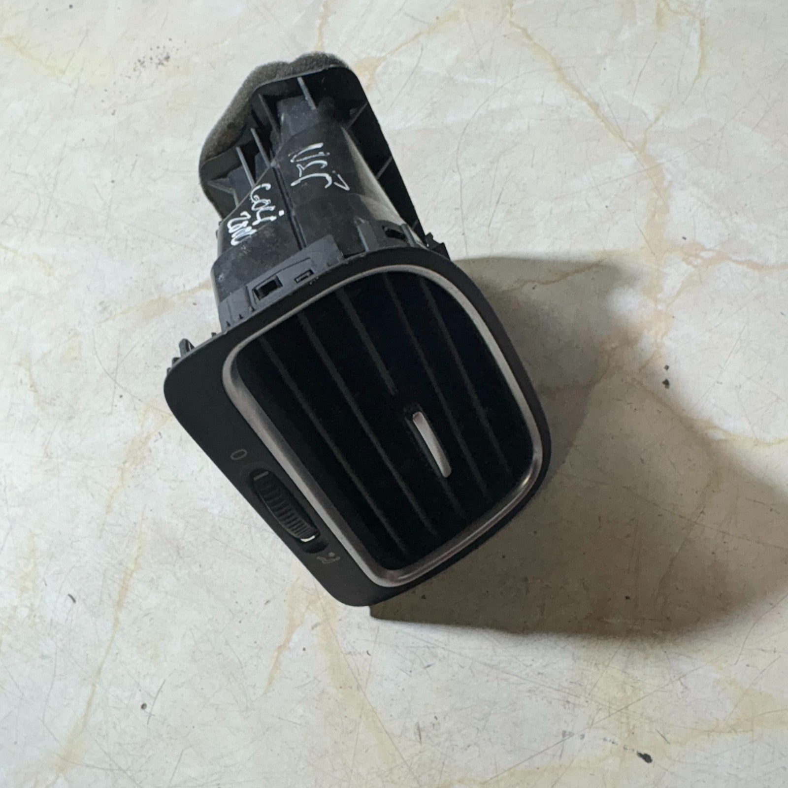 2008-2012 VW GOLF MK6 N/S PASSENGER SIDE AIR VENT DASH VENT 5K0 819 709