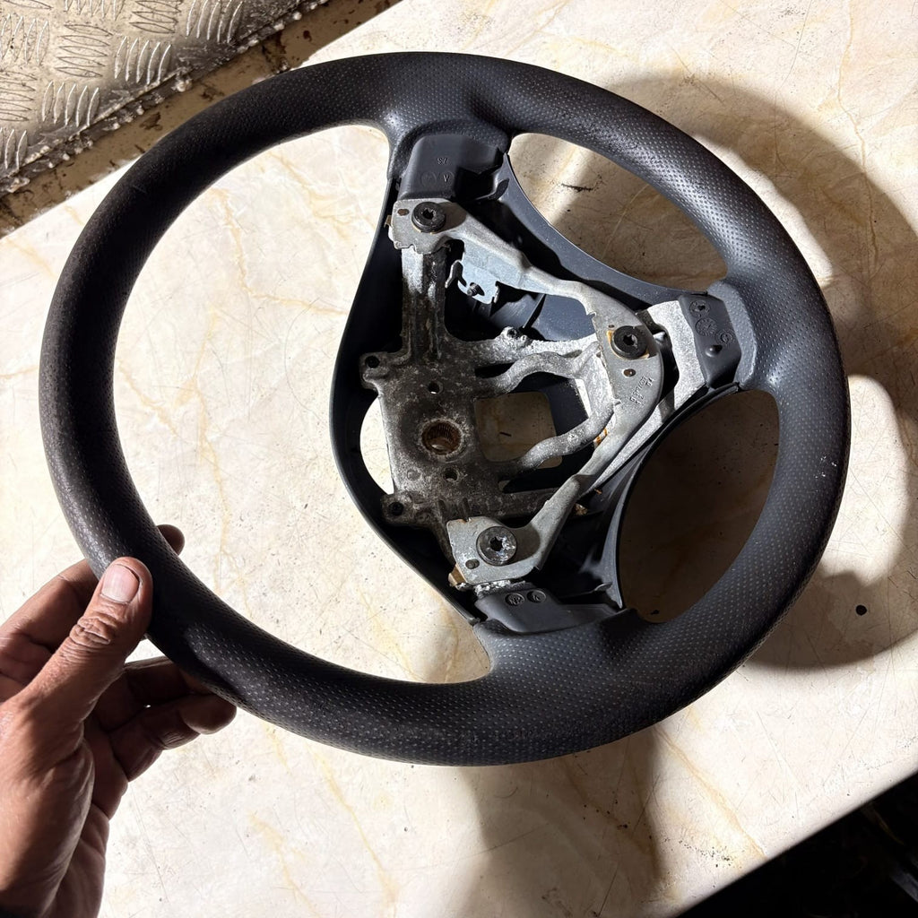 Mitsubishi Colt Z2 Z3 & Smart Forfour Steering Wheel MR977533 6027645D
