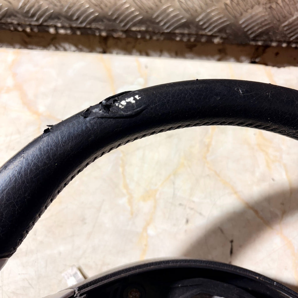 2008 Peugeot 307 Steering Wheel 3-Spoke Black/Silver SV-3503505 2 RHD