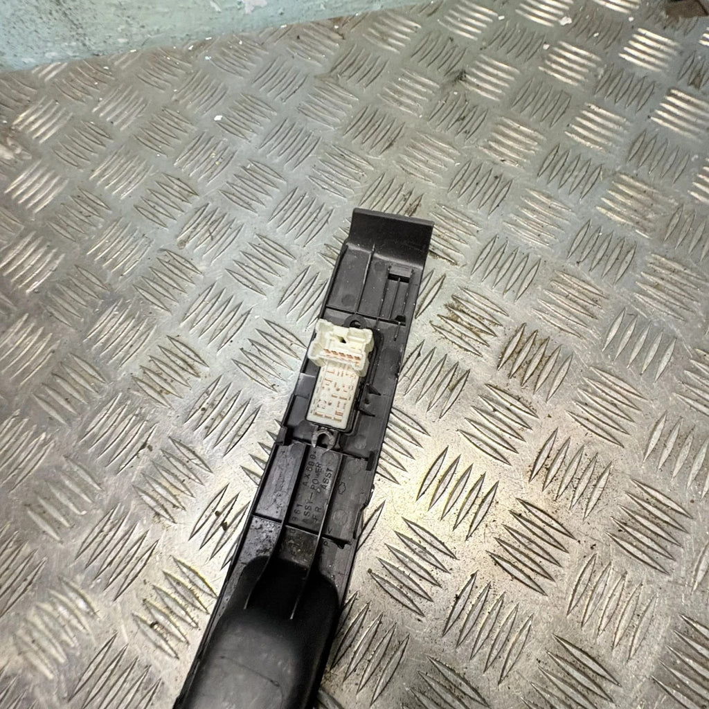 NISSAN MICRA 2006 PASSENGER FRONT WINDOW SWITCH 961AX600