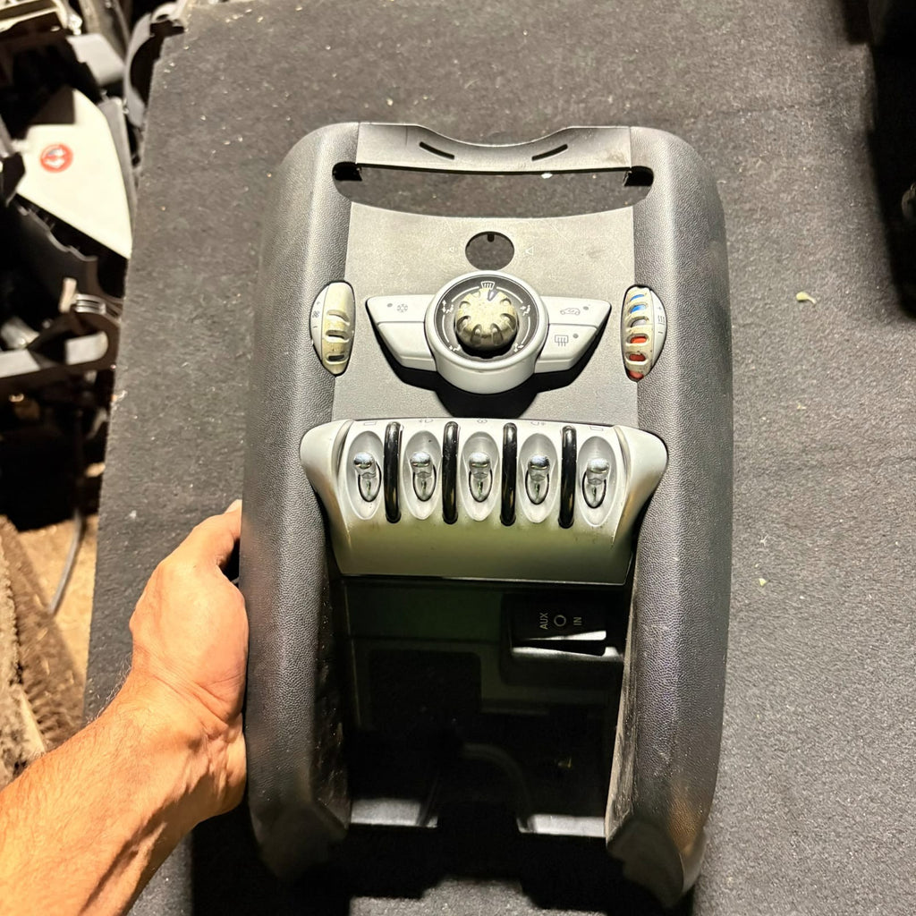 MINI CONVERTIBLE HEATER CONTROL PANEL ASSEMBLY 0068009504