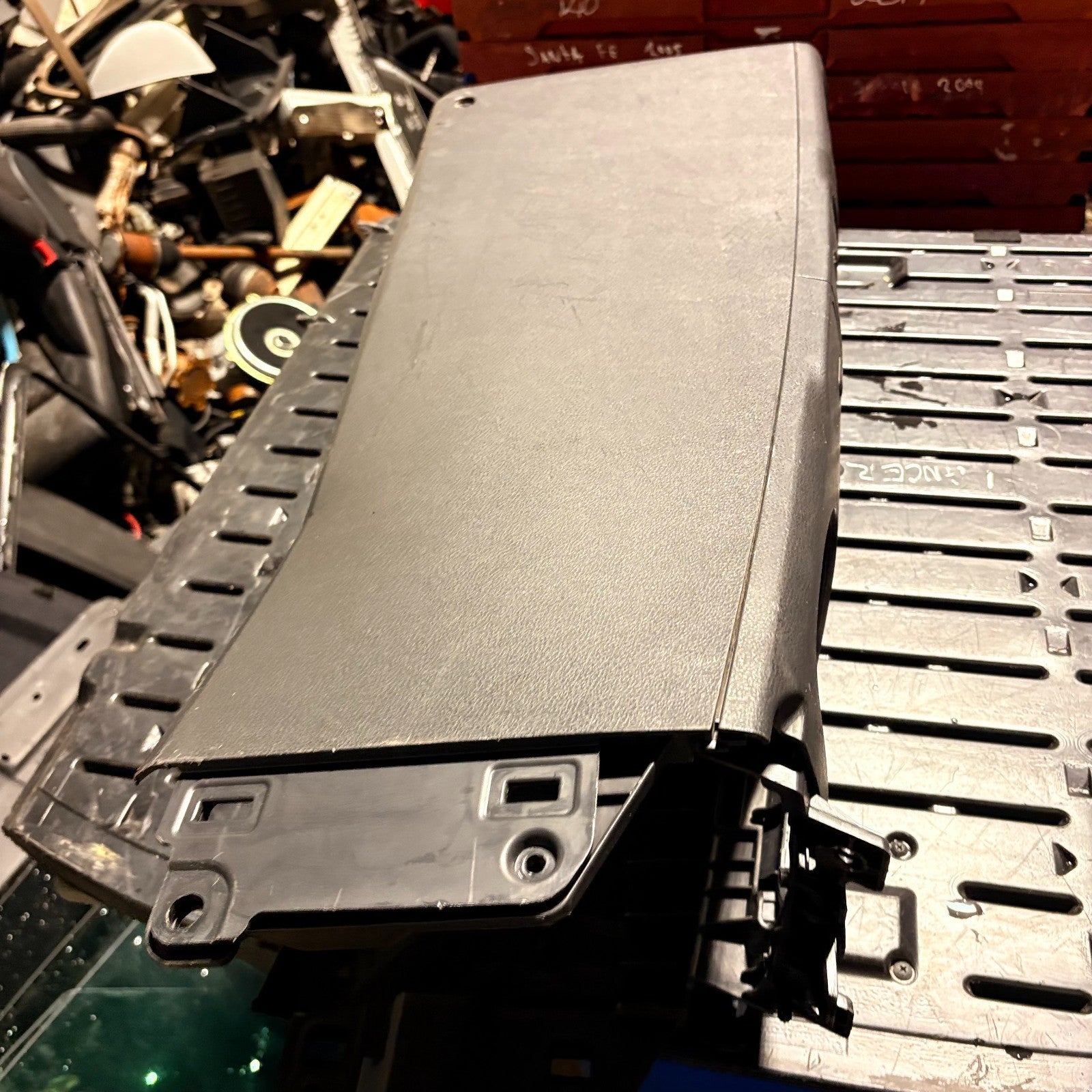 NISSAN QASHQAI 2008 CENTRE CONSOLE ARMREST 96910JD000