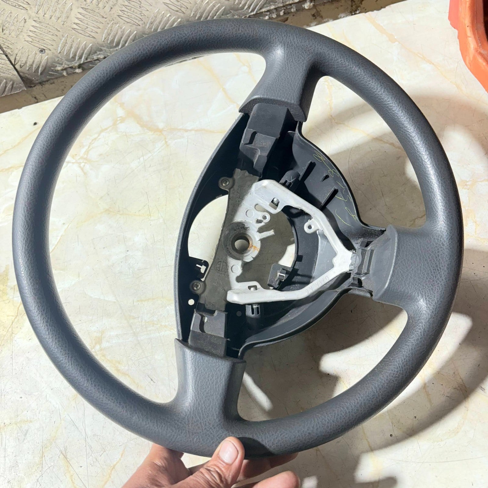 Steering wheel GS131-02660 for DAIHATSU 2003-2006