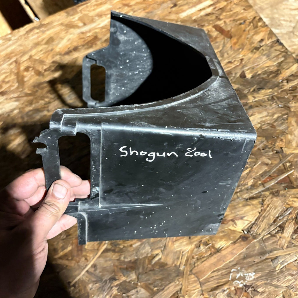Mitsubishi Shogun/Pajero Mk3 2001-2006 Battery Tray Holder Box Base