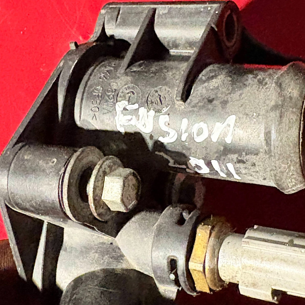 Thermostat housing Ford Fusion