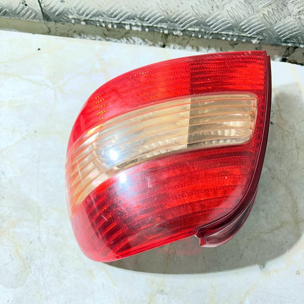 TOYOTA AVENSIS 1997-2003 Rear Light Passenger Rear Left Hatch 5 Door 034N5P