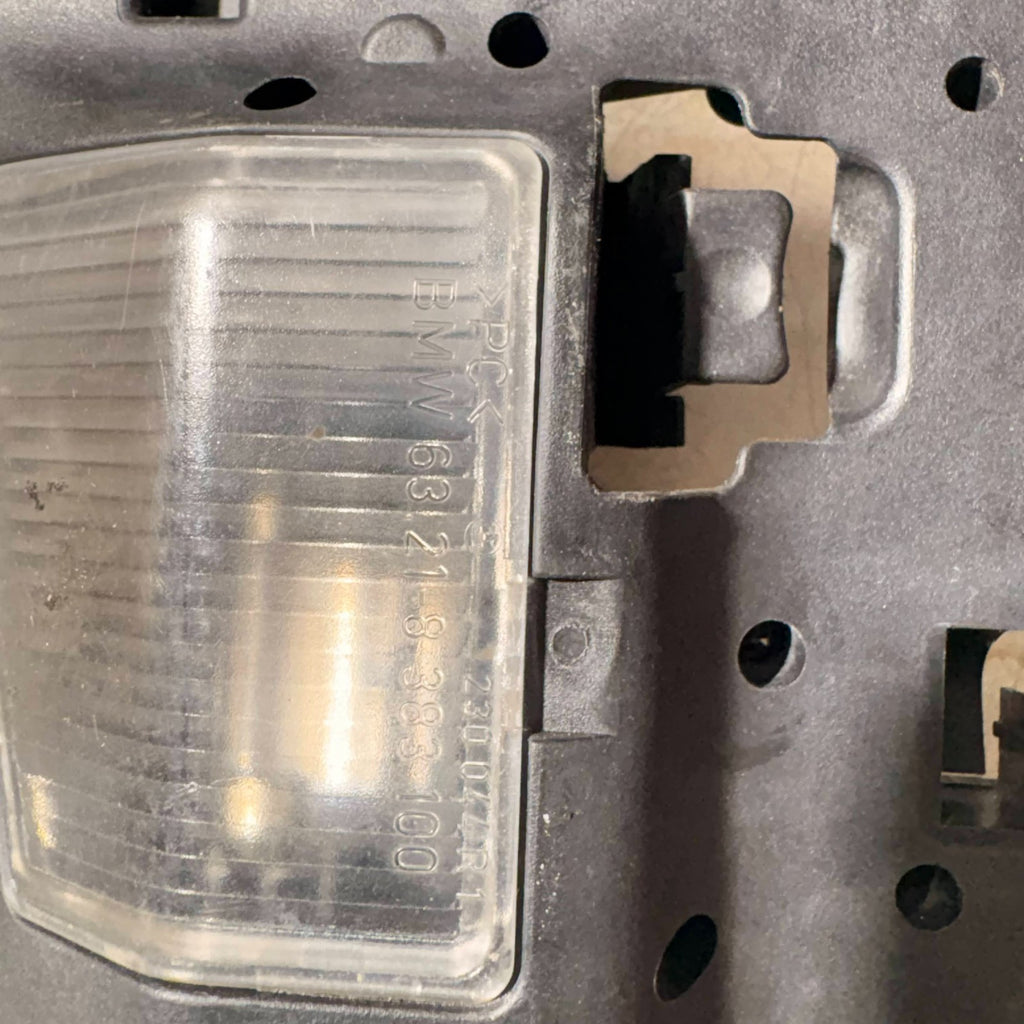 BMW 3 Series E46 98-01 Right Rear Offside Inner Bulb Holder Socket 63218364926
