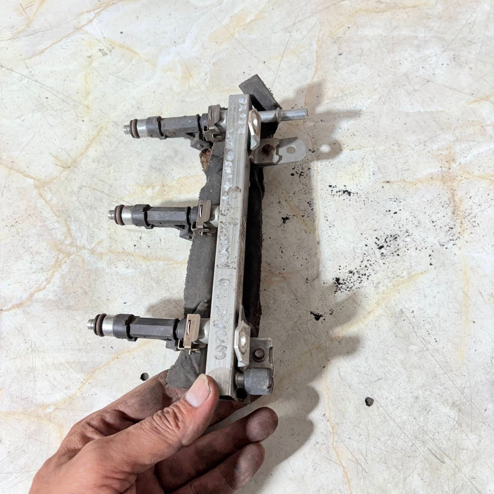 VAUXHALL CORSA D FUEL RAIL & INJECTORS 0280151207 BOSCH