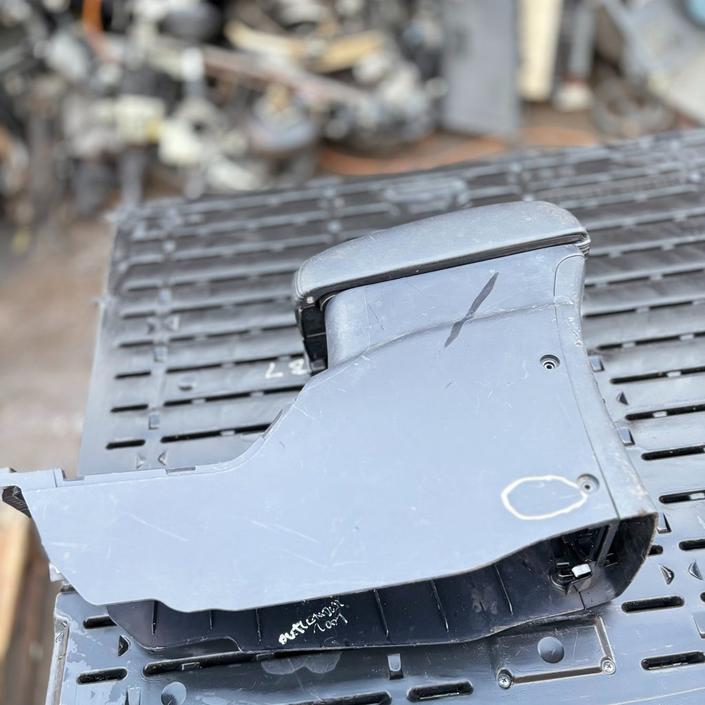 Mitsubishi Outlander MK2 CW 2007-2012 Centre Console Armrest 8011A083/4-1