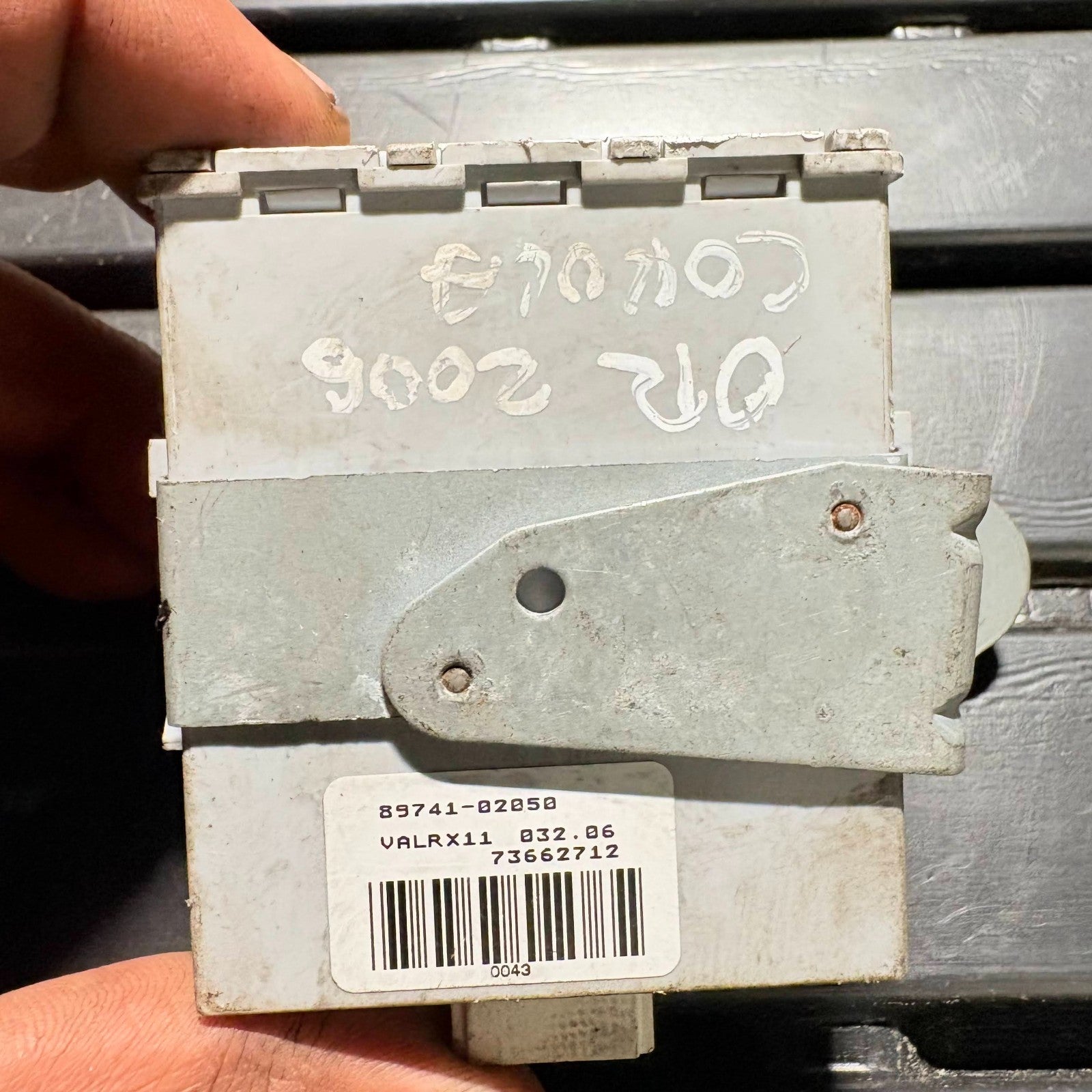 2000-2006 TOYOTA COROLLA ECU CENTRAL LOCKING CONTROL MODULE 89741-02050