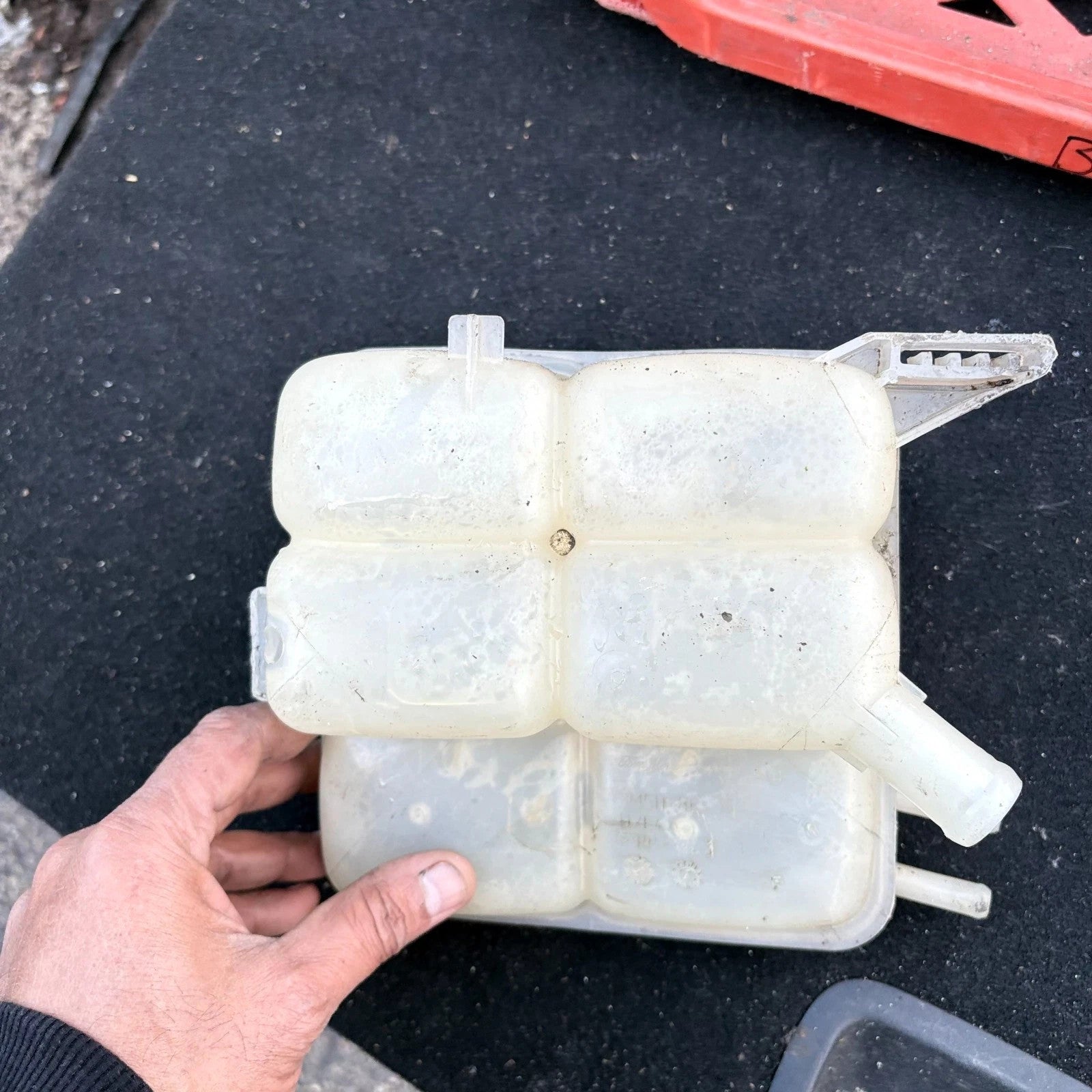FORD FOCUS 2004-2011 COOLANT EXPANSION HEADER TANK 3M5H 8K218