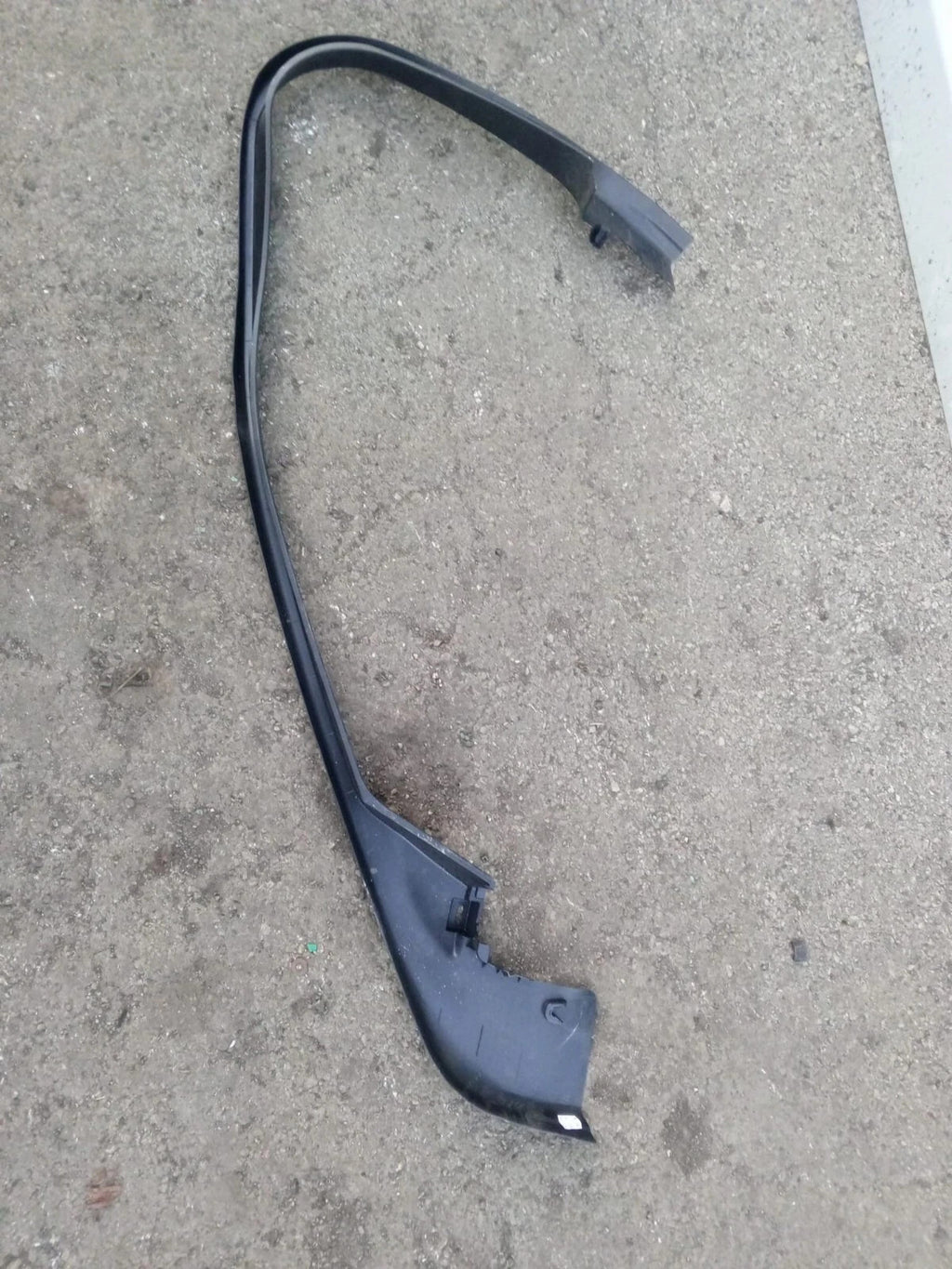 Jaguar Xe X760 2015-2023 Front Passenger Left Window Frame Molding Trim