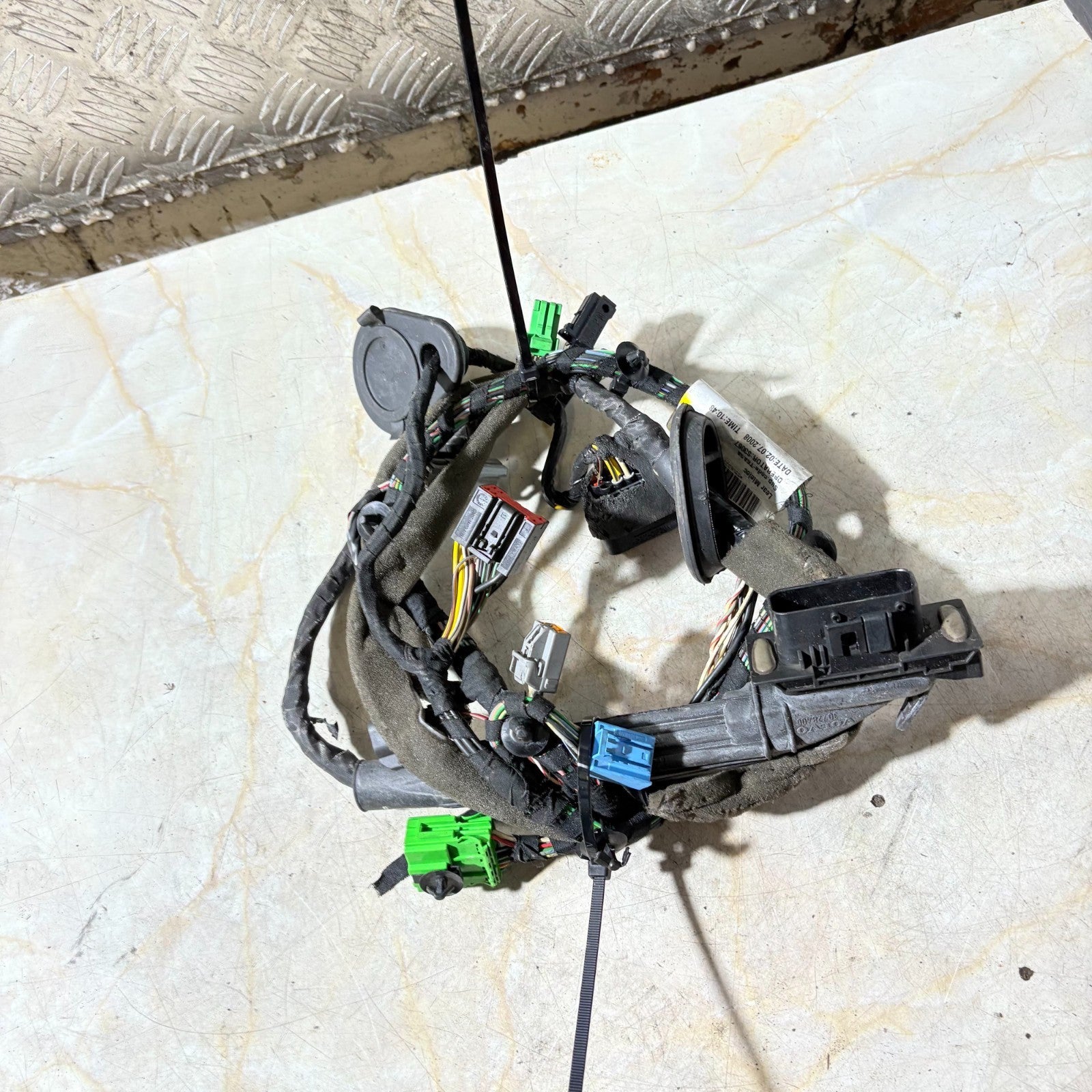 2008 Volvo Front Left NSF Door Wiring Harness Loom 30728406
