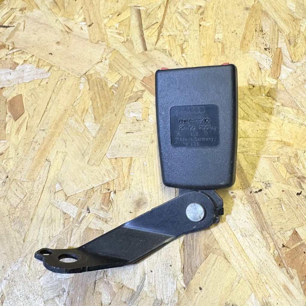 Audi TT Mark 1-Driver Rear Seatbelt Latch 8N8857740 2000