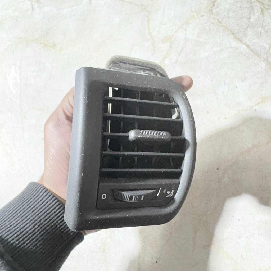 Skoda Fabia Mk2 5J Dash Air Vent Front Left Passenger Side 2007-2014 5J0819701