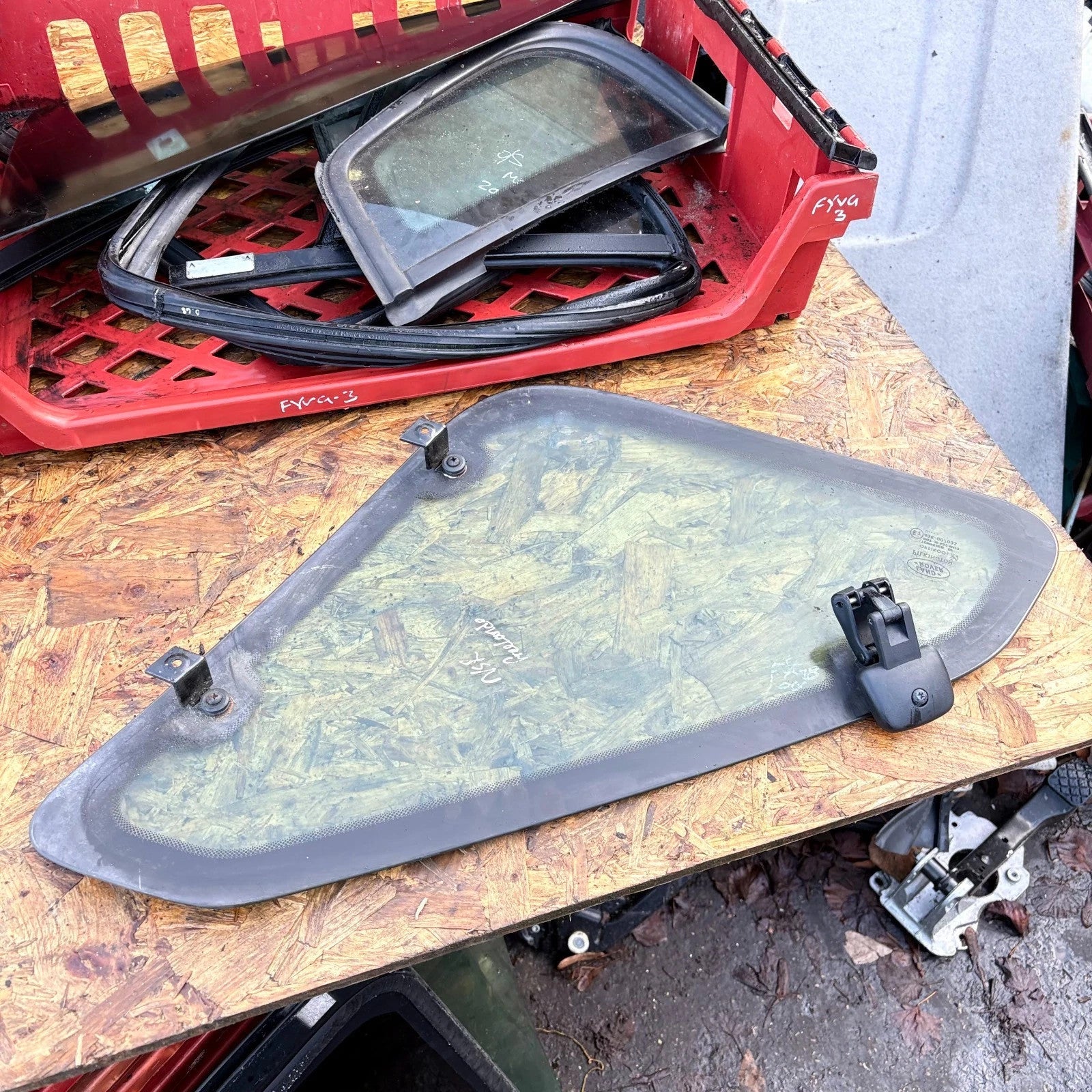 Land Rover Freelander Left Passenger Rear Quarter Glass 43r-007023 Mk1 01-06S