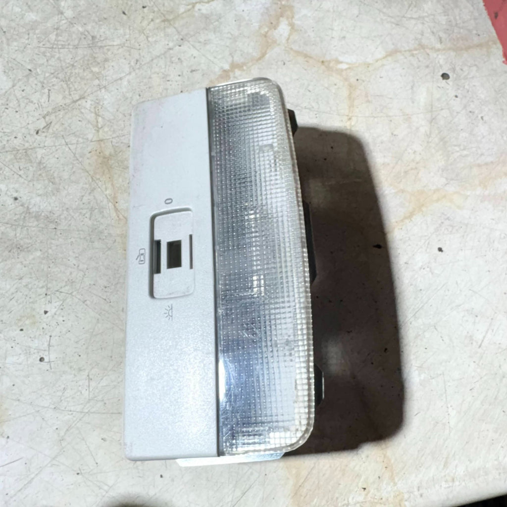 VW Fox 5Z 3 Door 2006-2012 Roof Interior Dome Reading Light Lamp 6Q0947105F