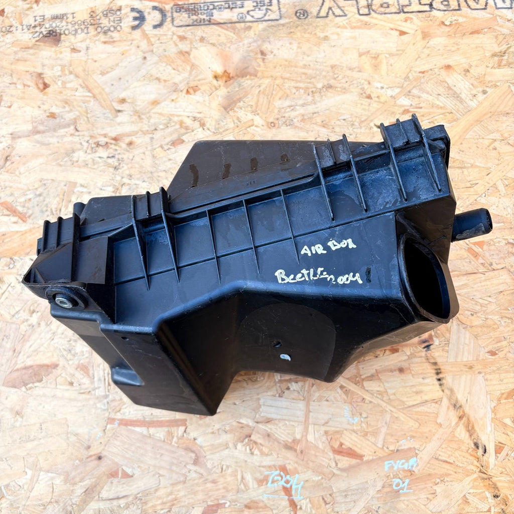 2004 Volkswagen New Beetle Air Filter Box Housing Airbox Intake Case
