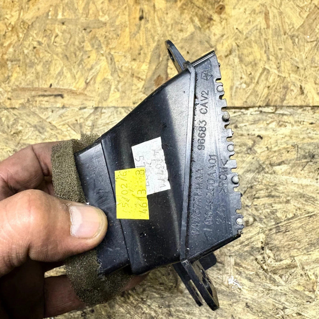 2006 Dodge Left Front Cooling Fan Control Module / Fan Module Unit - Tested