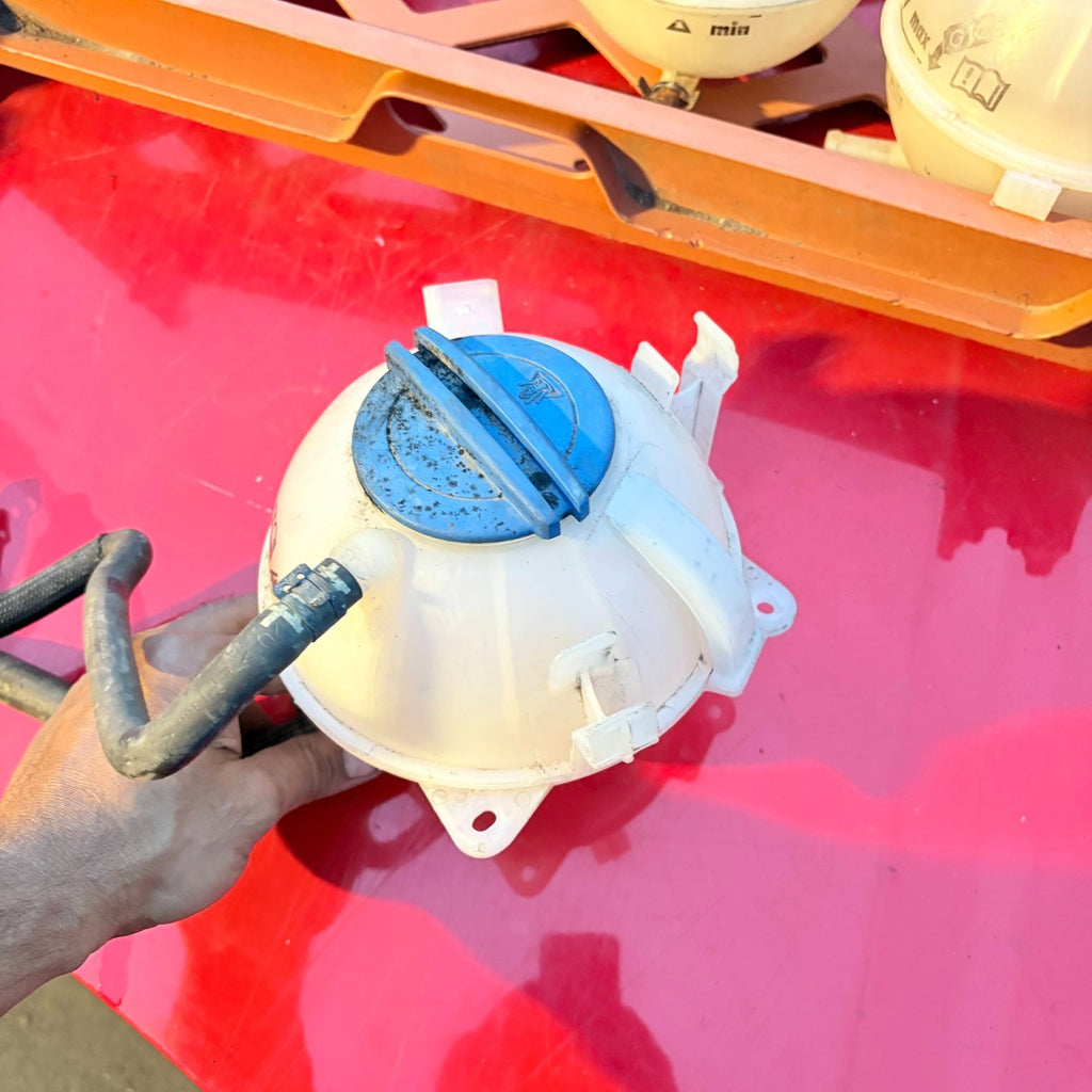 CADDY ENGINE EXPANSION OVERFLOW TANK BOTTLE