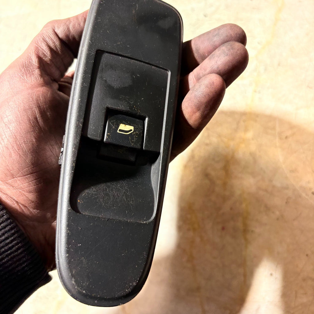 Citroen C4 Picasso/Grand Picasso 2006-2013 N/S Front Electric Window Switch