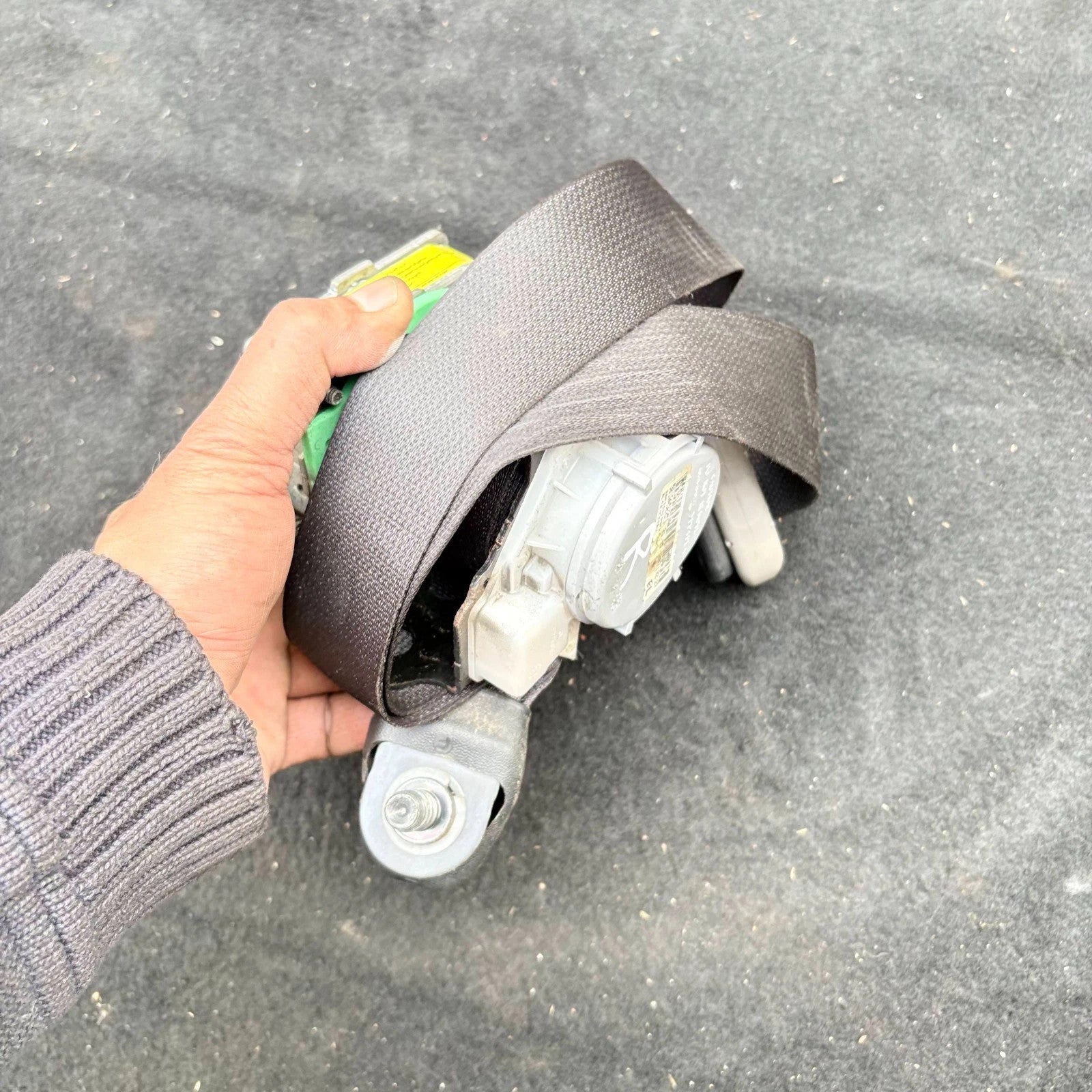 Toyota Yaris MK2 XP90 Front Left Passenger Seat Belt Grey 2005-2011 73220-0D160
