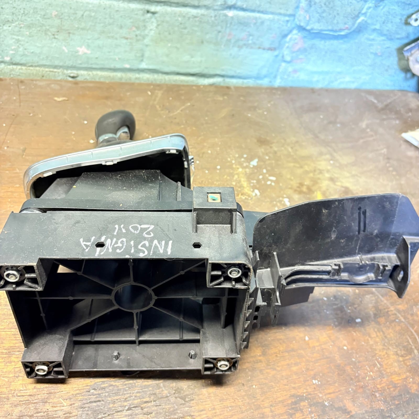 VAUXHALL INSIGNIA GEAR SELECTOR 55563829 6 SPEED STICK 1.8 PETROL A18XER 2011