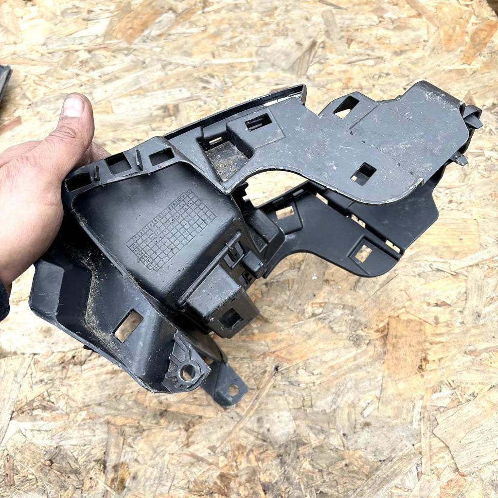 Renault Clio MK4 2012-2019 Centre Console Tunnel Middle Trim Cover 969107884R