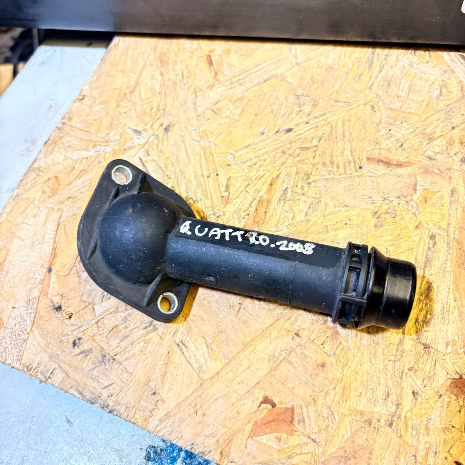 AUDI QUATTRO 2008 THERMOSTAT HOUSING WITH THERMSTAT