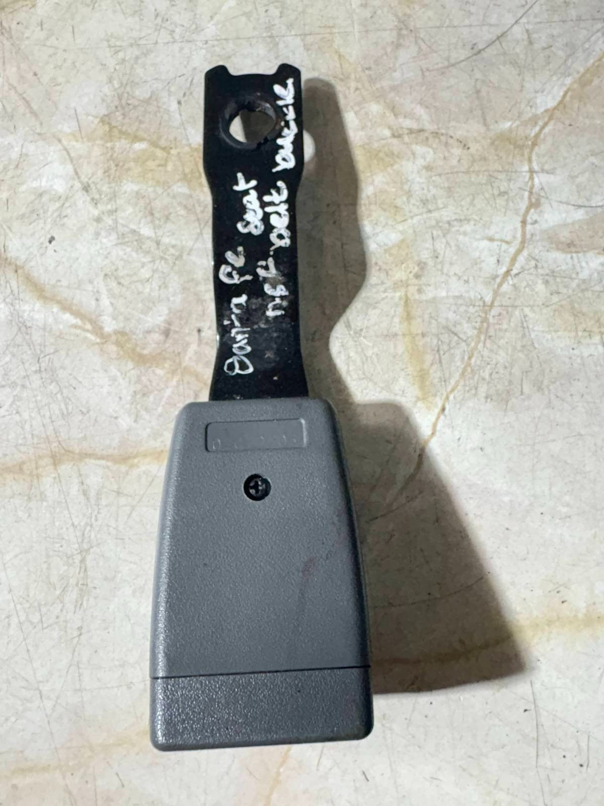 HYUNDAI SANTA FE 2000-2006 PASSENGER SIDE LEFT FRONT SEAT BELT BUCKLE
