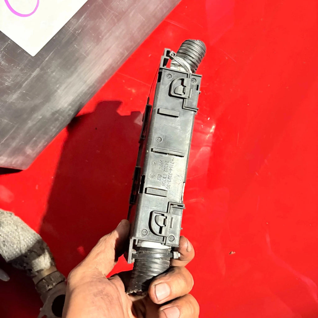 2011 NISSAN JUKE FUSE BOX 24382EW70B