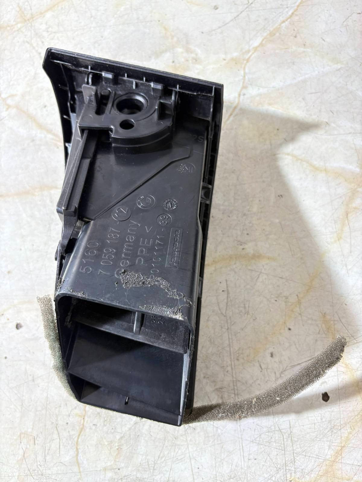 BMW 1 2007 NSF FRESH AIR GRILLE AIR VENT HEATER GRILL GRILLE LEFT 7059187