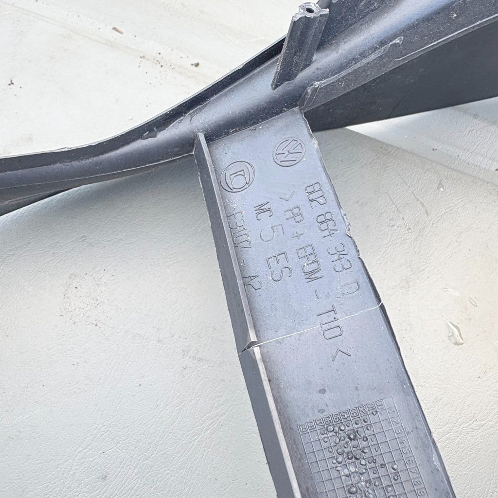 VW Polo Mk4 9N/9N3 Lower Centre Console Base RHD 6Q2864343D (02-05/05-08/09-10)