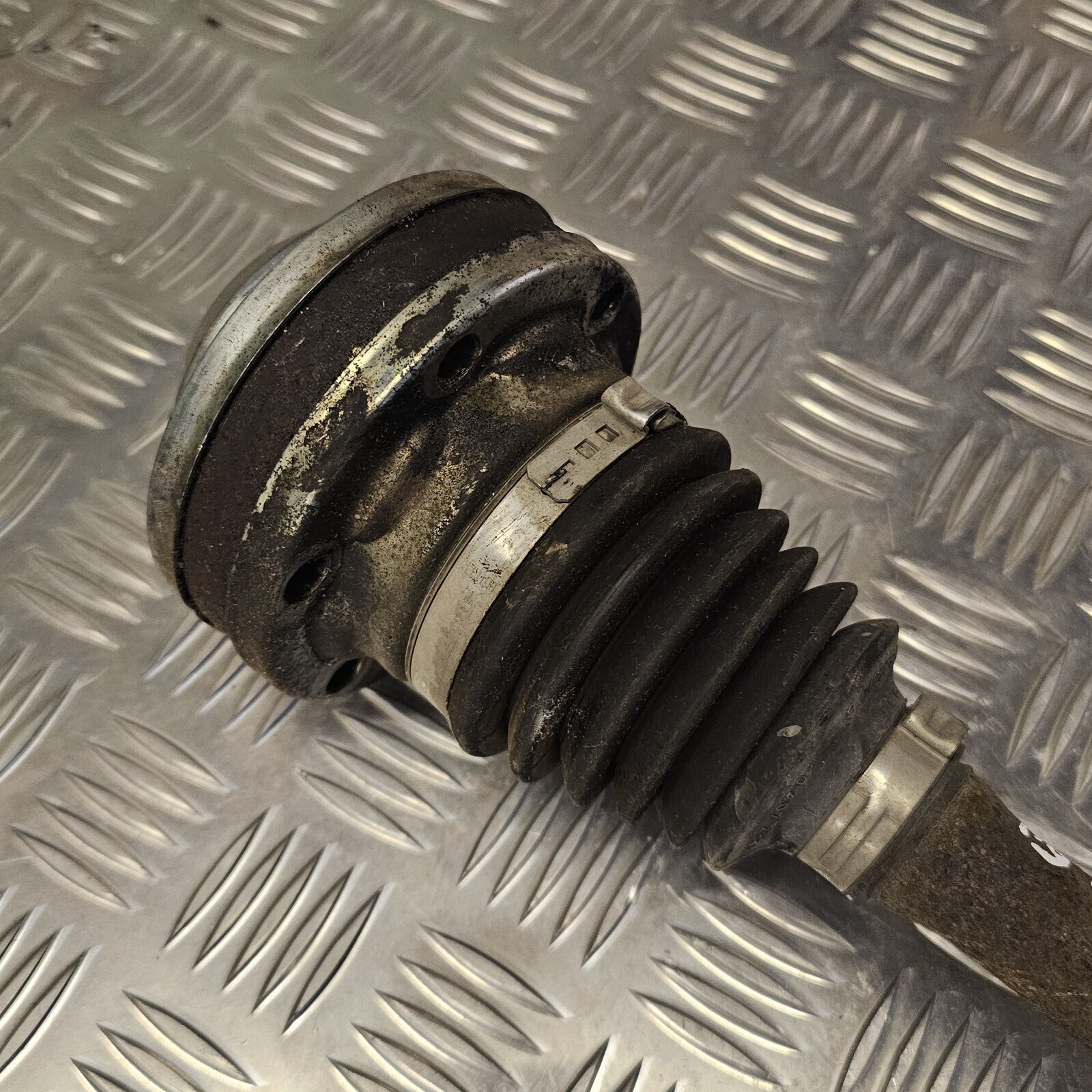 VOLKSWAGEN PASSAT DRIVESHAFT FRONT LEFT PASSENGER SIDE 1.5 AUTO AUTOMATIC 15-23