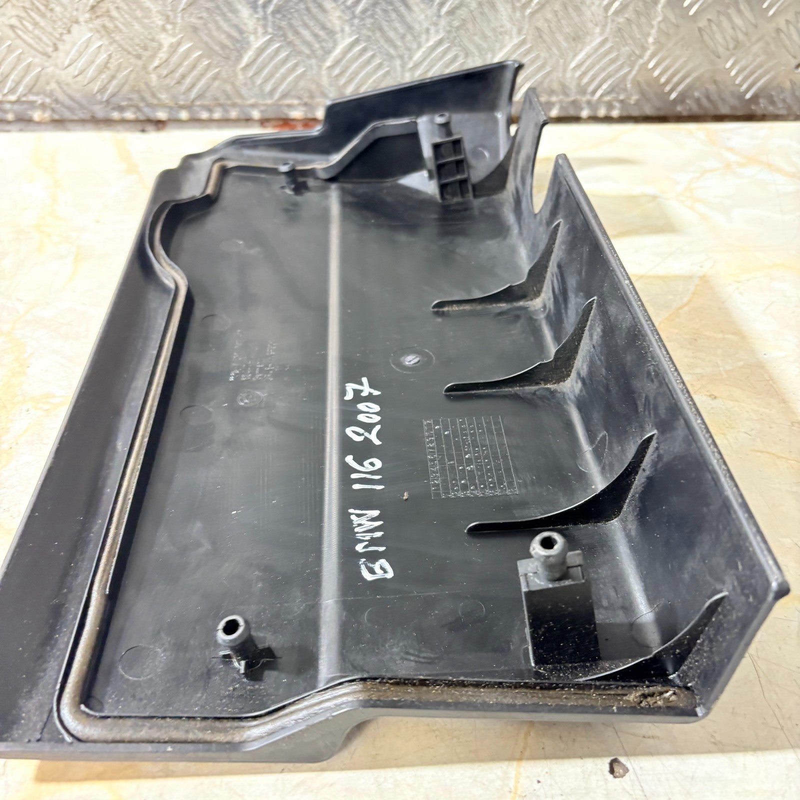BMW 116i/316i 2002-on Ignition Coil Cover N40 N45 N45N 11127530743